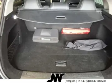 MG Marvel R Performance 70kWh PilotPkt Memo 360 Pan