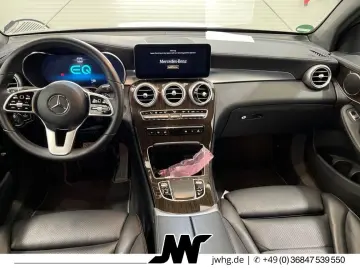 MERCEDES-BENZ GLC 300 e 4M DESIGNO DISTR MASSAGE HUD TRITTBR