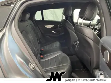 MERCEDES-BENZ GLC 300 e 4M DESIGNO DISTR MASSAGE HUD TRITTBR