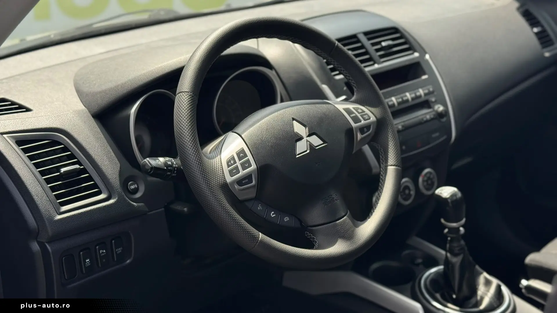 MITSUBISHI ASX