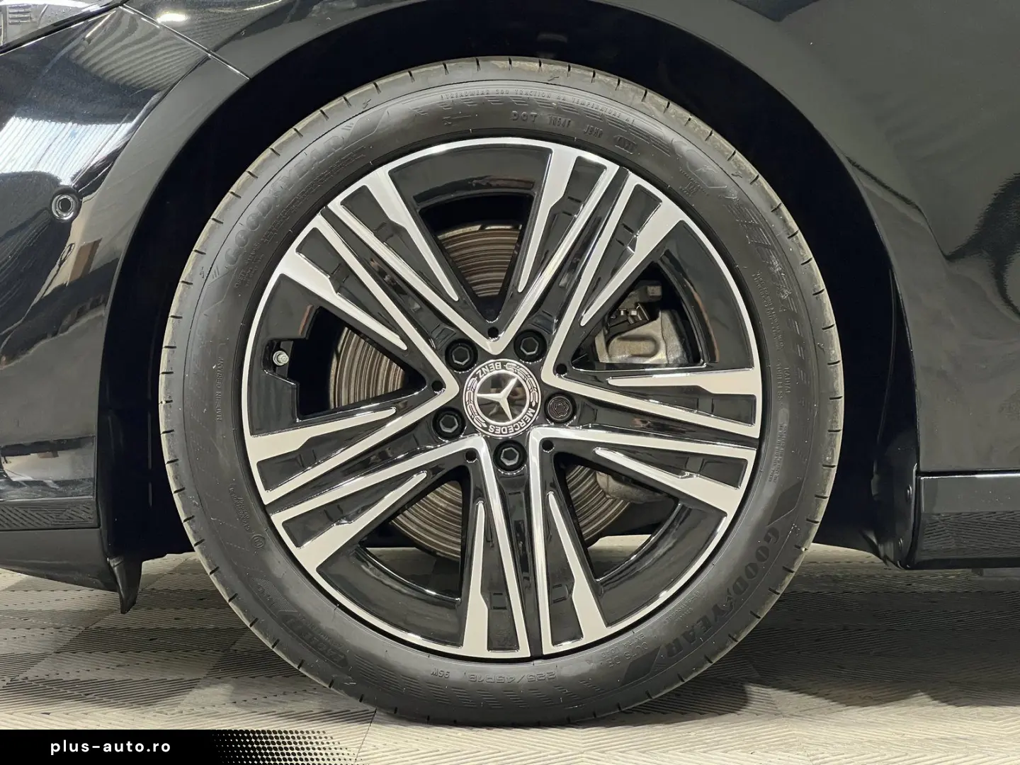 MERCEDES-BENZ CLA 250  EQ Premium Pano MultiBeam Massage 18