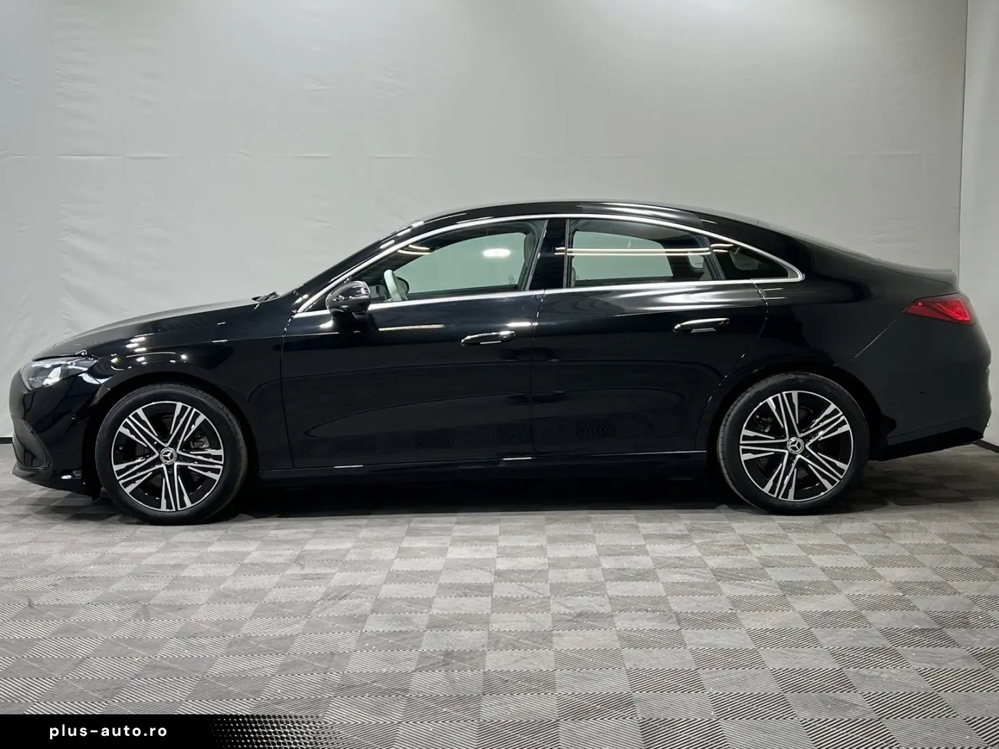 MERCEDES-BENZ CLA 250  EQ Premium Pano MultiBeam Massage 18
