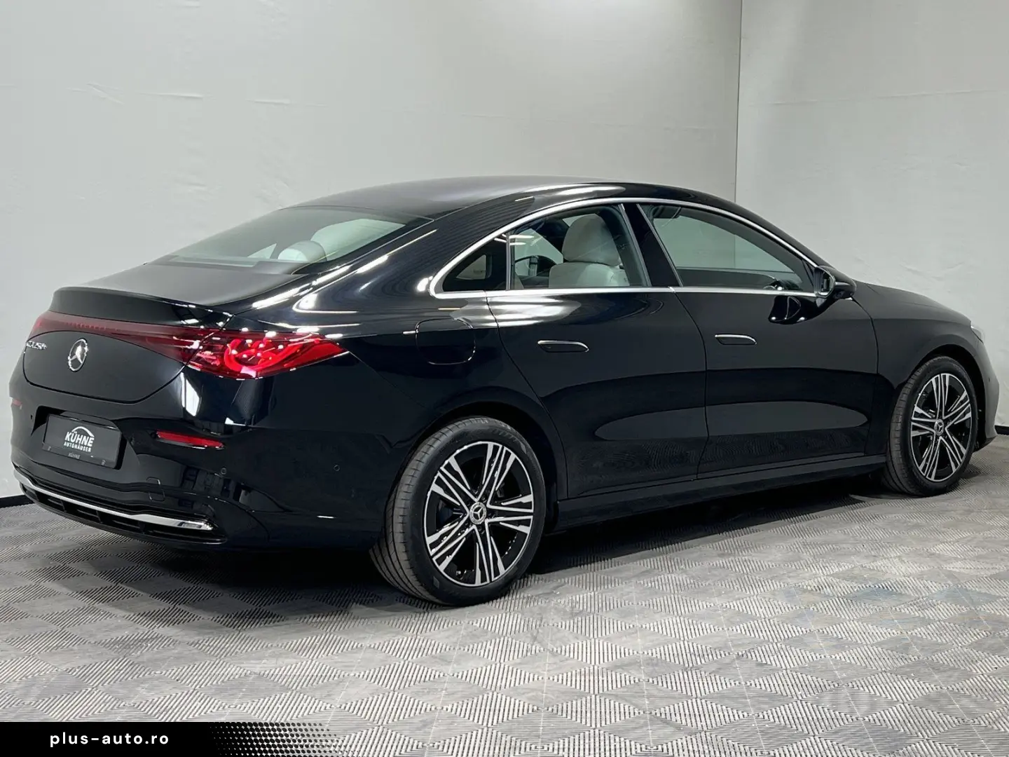 MERCEDES-BENZ CLA 250  EQ Premium Pano MultiBeam Massage 18