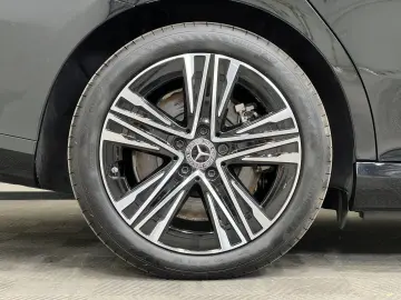 MERCEDES-BENZ CLA 250  EQ Premium Pano MultiBeam Massage 18