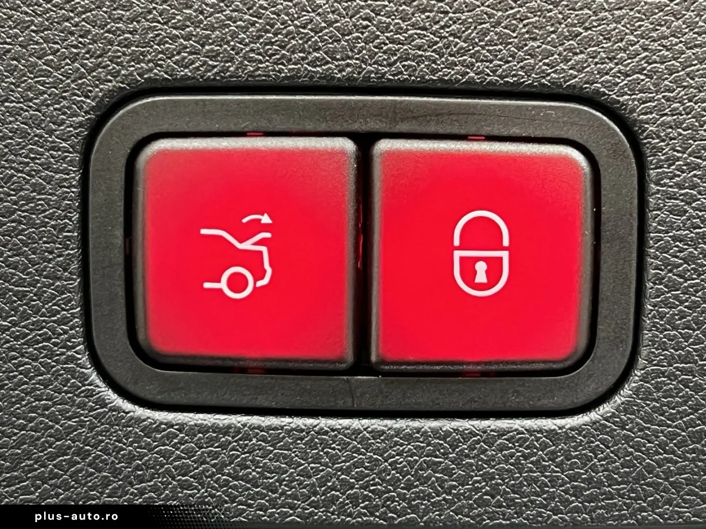 MERCEDES-BENZ CLA 250  EQ Premium Pano MultiBeam Massage 18