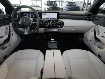 MERCEDES-BENZ CLA 180 Coupé PANO 360  LEDER BEIGE TOTWINKEL