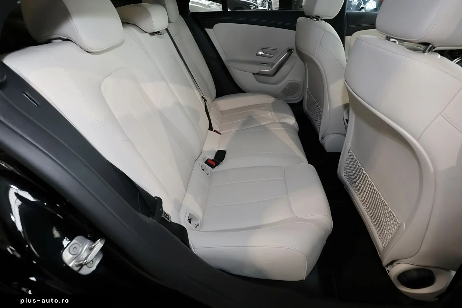 MERCEDES-BENZ CLA 180 Coupé PANO 360  LEDER BEIGE TOTWINKEL