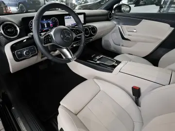 MERCEDES-BENZ CLA 180 Coupé PANO 360  LEDER BEIGE TOTWINKEL