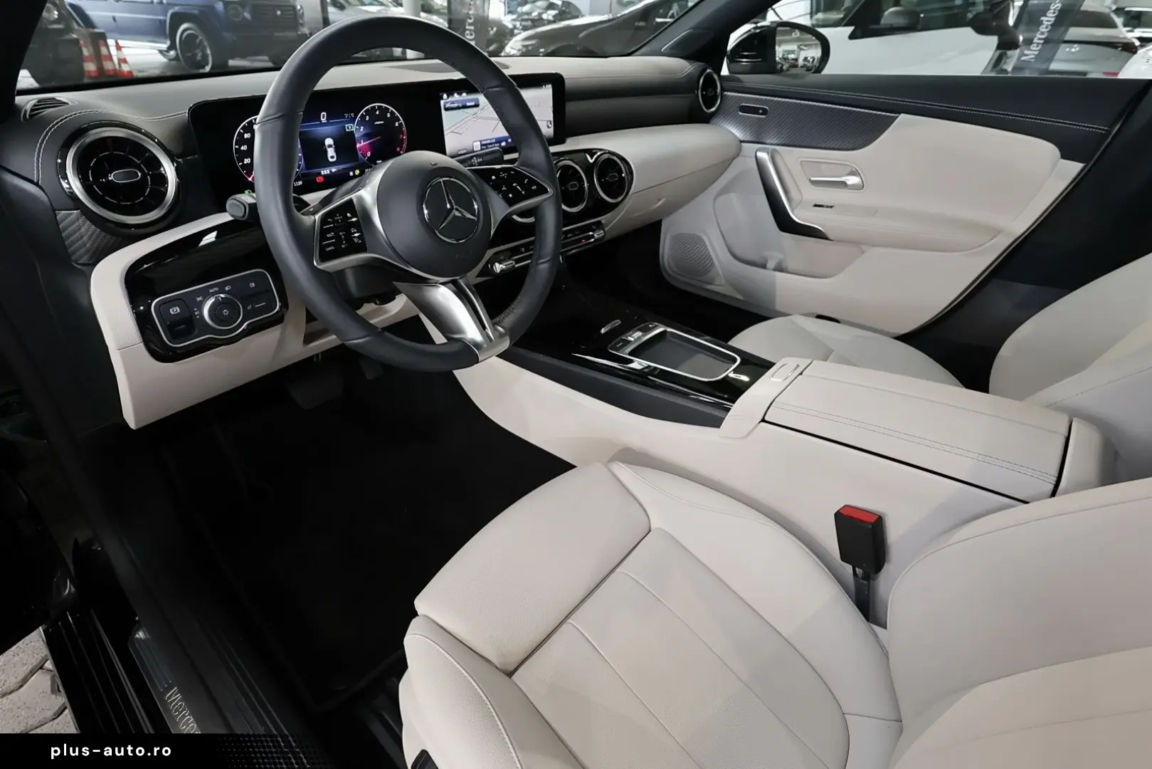 MERCEDES-BENZ CLA 180 Coupé PANO 360  LEDER BEIGE TOTWINKEL