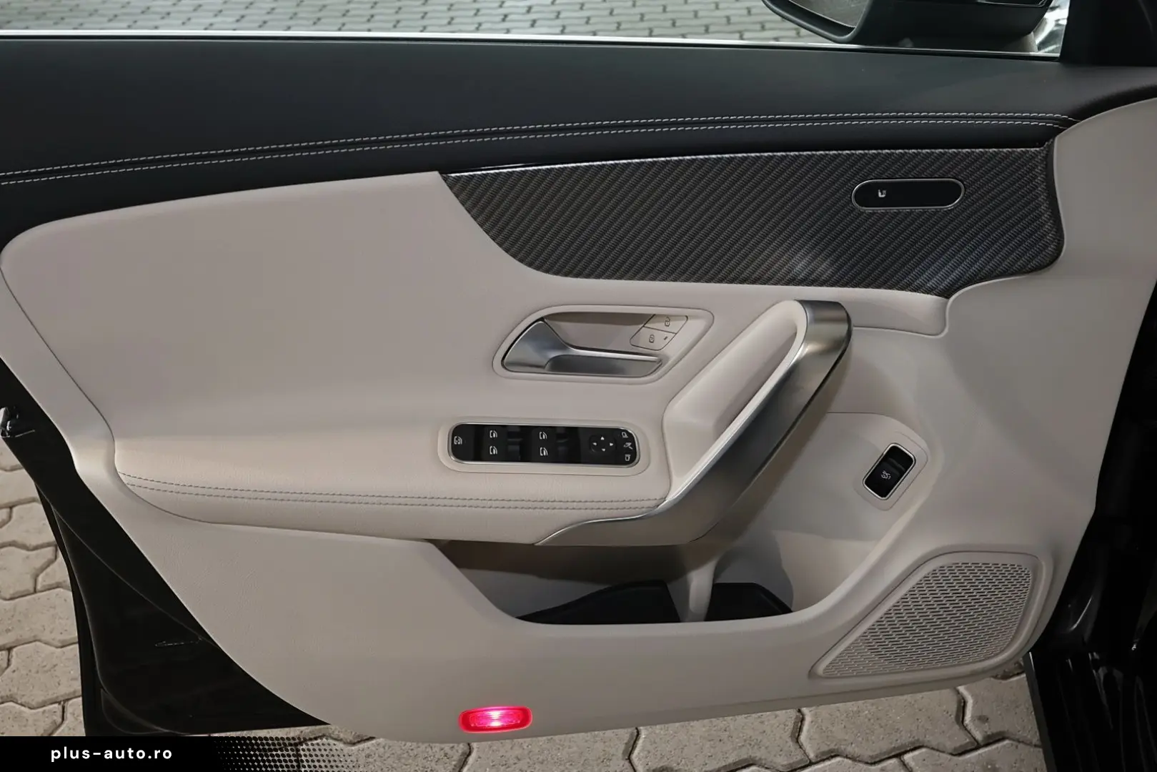 MERCEDES-BENZ CLA 180 Coupé PANO 360  LEDER BEIGE TOTWINKEL