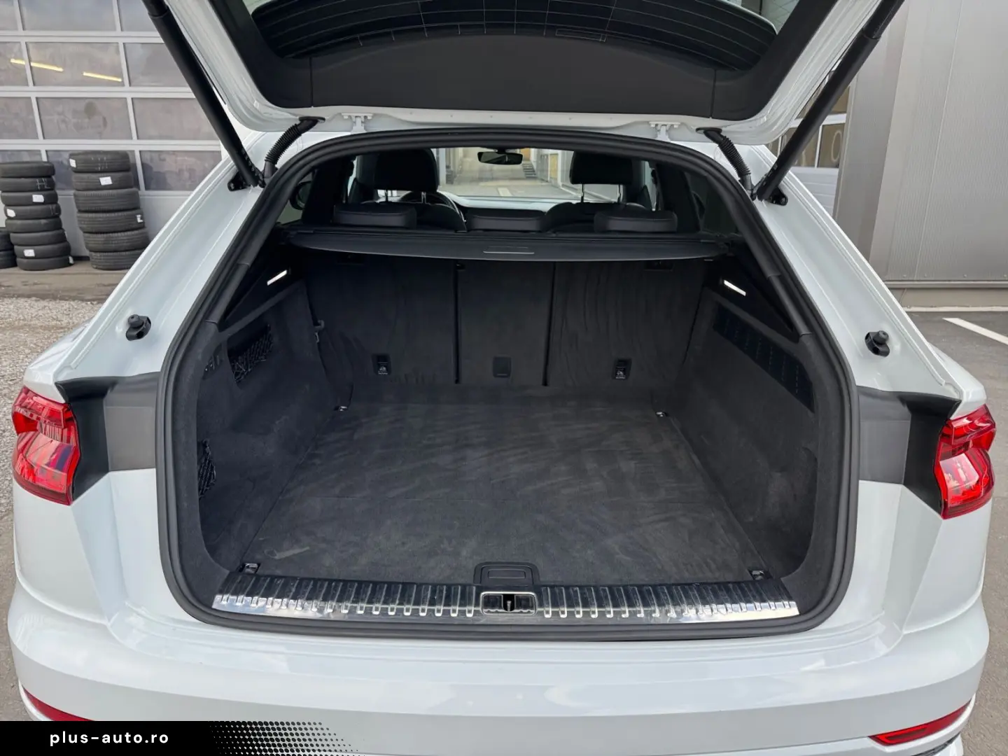 AUDI Q8 45TDI quattro 2xS line MATRIX PANO AHK LUFT