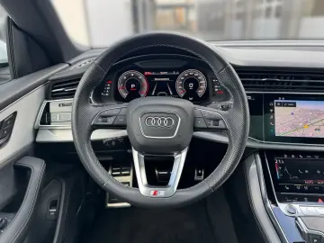 AUDI Q8 45TDI quattro 2xS line MATRIX PANO AHK LUFT