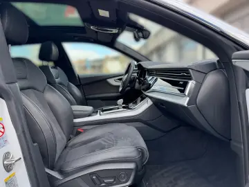 AUDI Q8 45TDI quattro 2xS line MATRIX PANO AHK LUFT