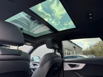 AUDI Q8 45TDI quattro 2xS line MATRIX PANO AHK LUFT