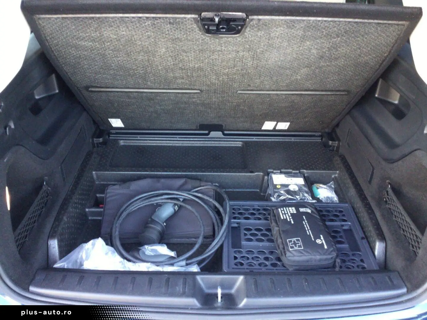 MERCEDES-BENZ EQB 300 4M Progressive Navi PanoDa Dis&hellip;