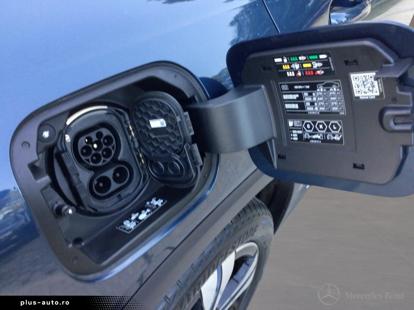 MERCEDES-BENZ EQB 300 4M Progressive Navi PanoDa Dis&hellip;