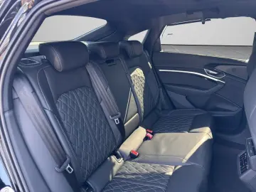 AUDI Q8 Sportback e-tron 50 S-Line quattro  PANO LUFT