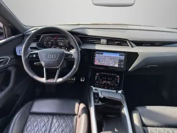 AUDI Q8 Sportback e-tron 50 S-Line quattro  PANO LUFT