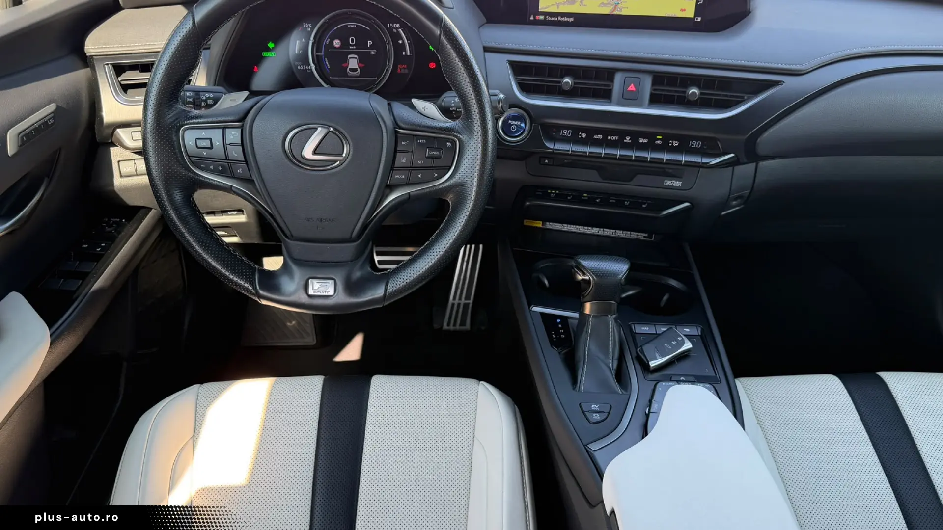 Lexus UX 250H F SPORT