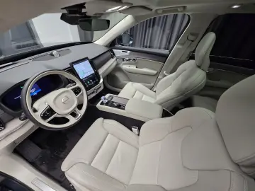 Volvo XC90 Ultra Bright B5 AWD