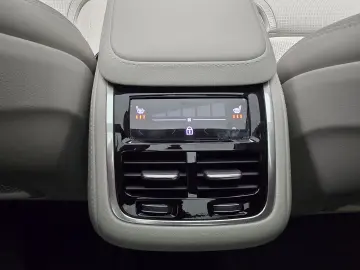 Volvo XC90 Ultra Bright B5 AWD