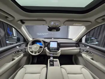 Volvo XC90 Ultra Bright B5 AWD