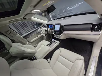 Volvo XC90 Ultra Bright B5 AWD