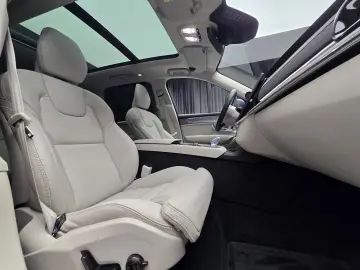 Volvo XC90 Ultra Bright B5 AWD