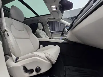 Volvo XC90 Ultra Bright B5 AWD
