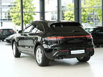 PORSCHE Macan T SPORT-CHRONO PANO BOSE PDLS  KAM 1.HAND