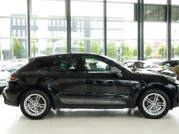 PORSCHE Macan T SPORT-CHRONO PANO BOSE PDLS  KAM 1.HAND