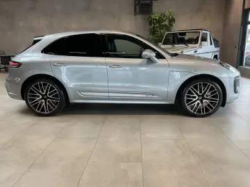 PORSCHE Macan GTS AHK BOSE PASM Pano 21  360