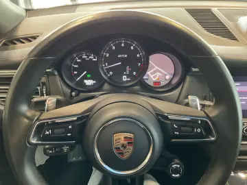PORSCHE Macan GTS AHK BOSE PASM Pano 21  360