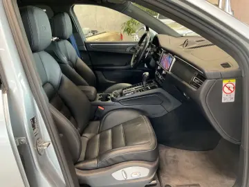 PORSCHE Macan GTS AHK BOSE PASM Pano 21  360