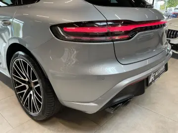 PORSCHE Macan GTS AHK BOSE PASM Pano 21  360