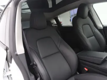 TESLA Model Y Standard RWD Plus 351pk 94 8% SoH [ HW4