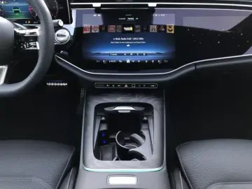 Mercedes-Benz E 450 d 4MATIC AMG MBUX Superscreen Burm AHK
