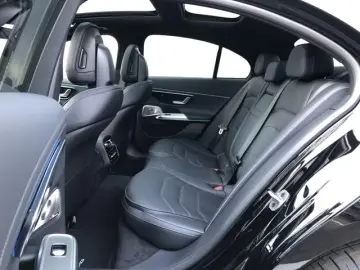 Mercedes-Benz E 450 d 4MATIC AMG MBUX Superscreen Burm AHK