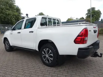 TOYOTA Hilux 2.4 DoubleCab OFFROAD 4x4