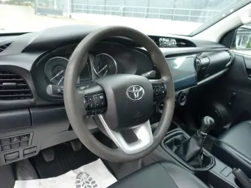 TOYOTA Hilux 2.4 DoubleCab OFFROAD 4x4