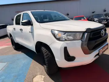 TOYOTA Hilux Double Cab Duty 4x4   TÜV NEU