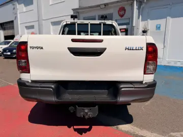 TOYOTA Hilux Double Cab Duty 4x4   TÜV NEU