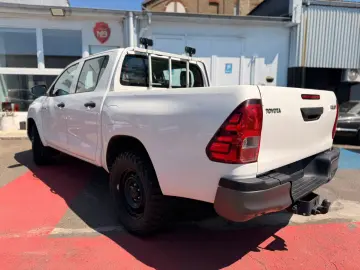 TOYOTA Hilux Double Cab Duty 4x4   TÜV NEU