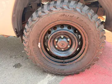 TOYOTA Hilux Double Cab Duty 4x4   TÜV NEU