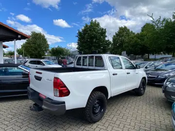 TOYOTA Hilux Double Cab Duty 4x4   KLIMA  6-GANG EURO6
