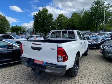 TOYOTA Hilux Double Cab Duty 4x4   KLIMA  6-GANG EURO6