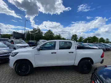 TOYOTA Hilux Double Cab Duty 4x4   KLIMA  6-GANG EURO6