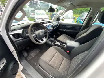 TOYOTA Hilux Double Cab Duty 4x4   KLIMA  6-GANG EURO6