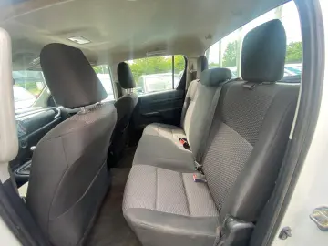 TOYOTA Hilux Double Cab Duty 4x4   KLIMA  6-GANG EURO6
