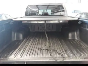 TOYOTA Toyota Hilux 2.4 D-4D 4WD 4 porte Double Cab Com